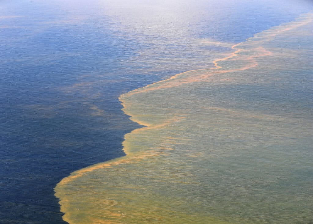 Oil from the Deepwater Horizon oil spill approaches the coast of Mobile, Alabama, 6 May 2010